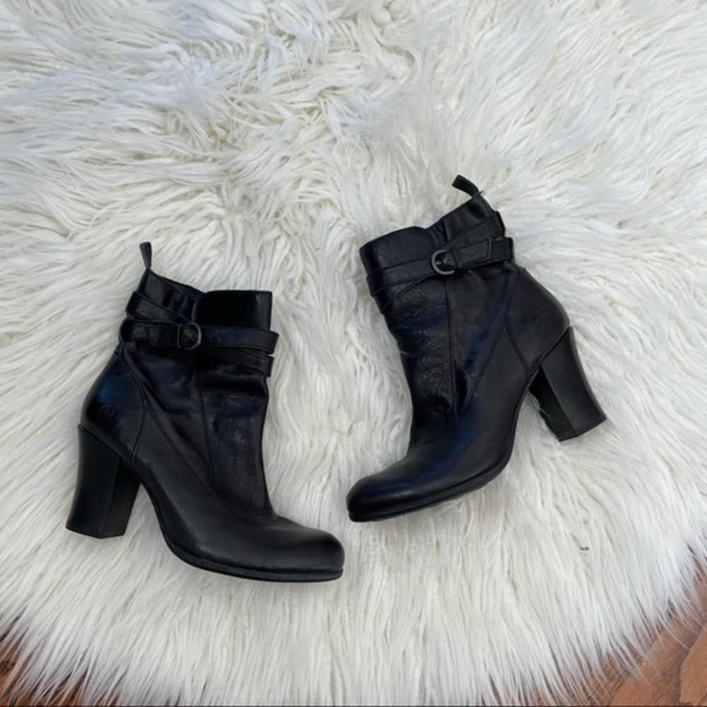 Born black leather heeled booties‎ side zip size 9
